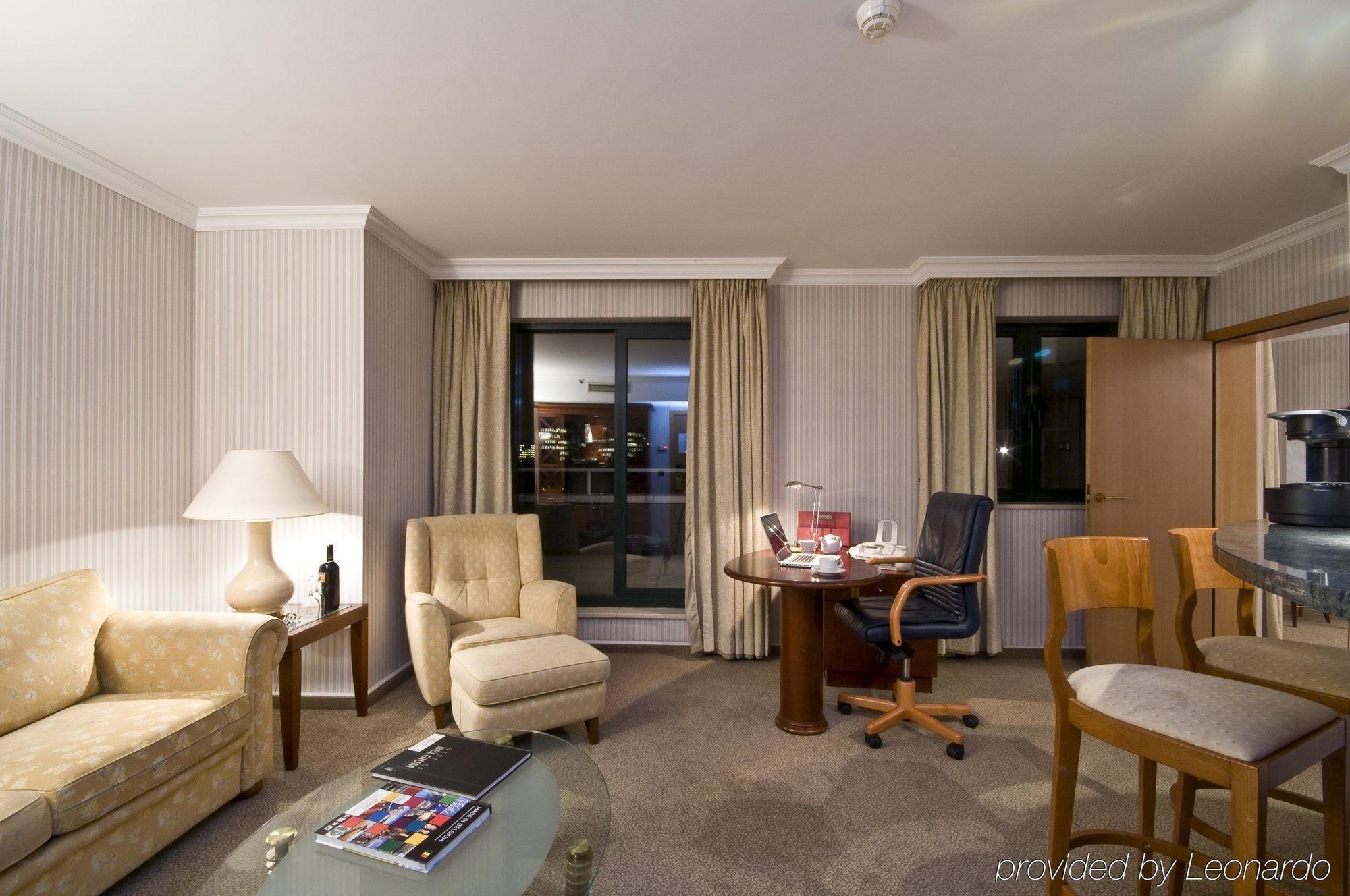 B-aparthotel Ambiorix Aparthotel 4*