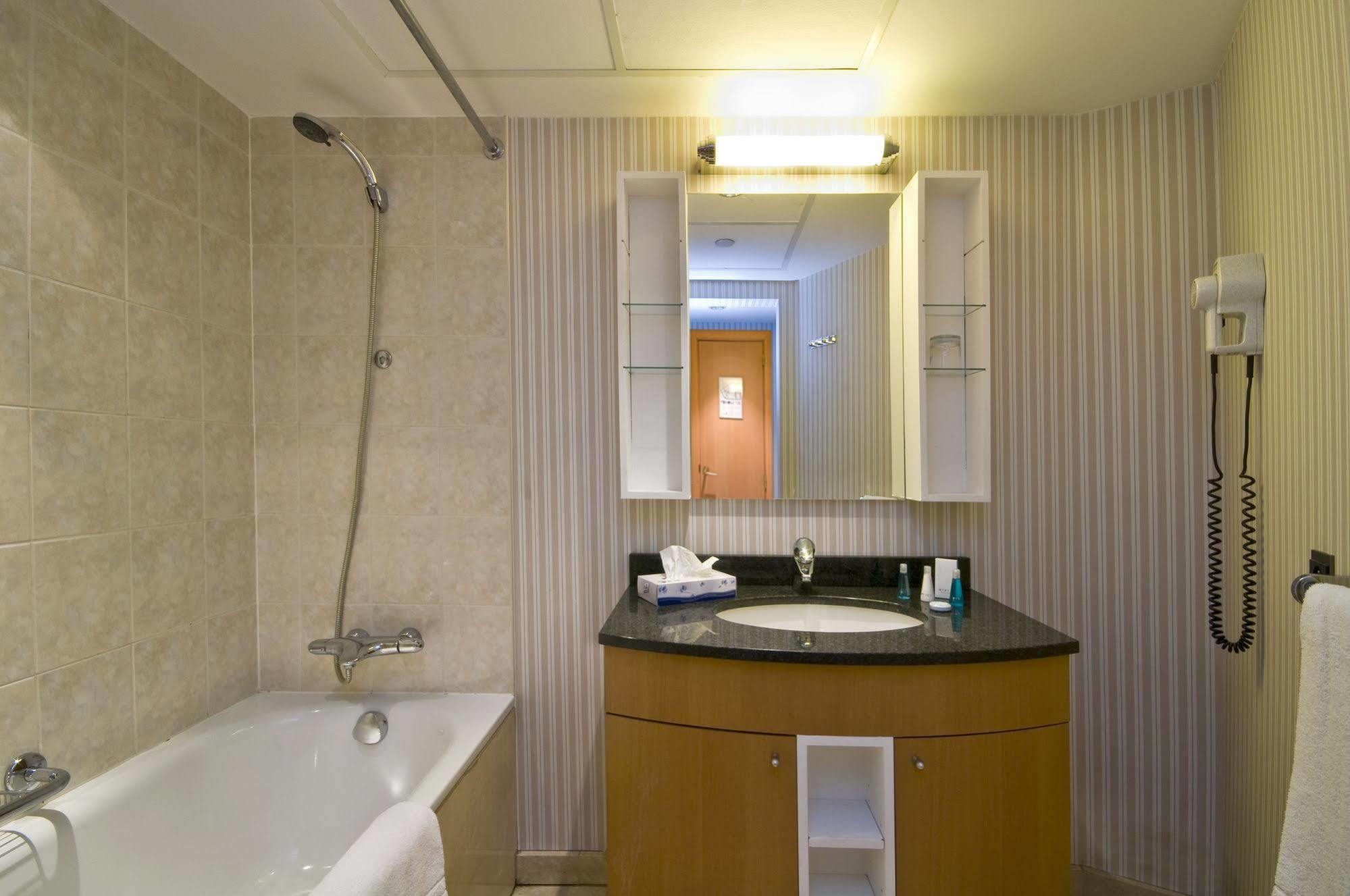 B-aparthotel Ambiorix 4* Brussel
