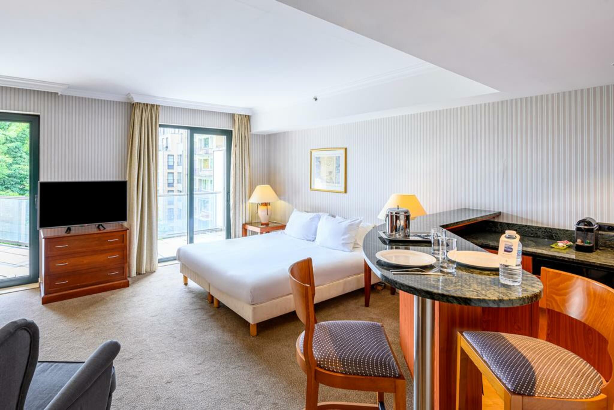 B-aparthotel Ambiorix 4* Brussels